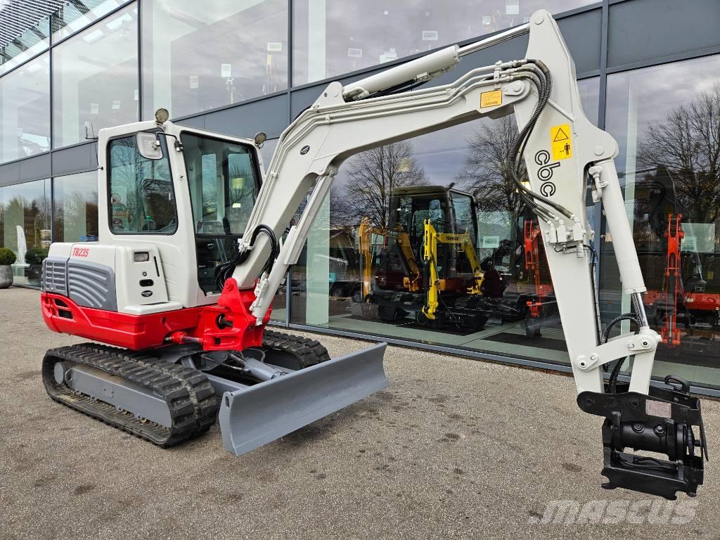 Takeuchi TB 235 Minigrävare < 7t