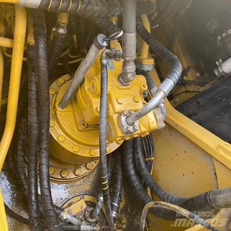 CAT 329 D Bandgrävare