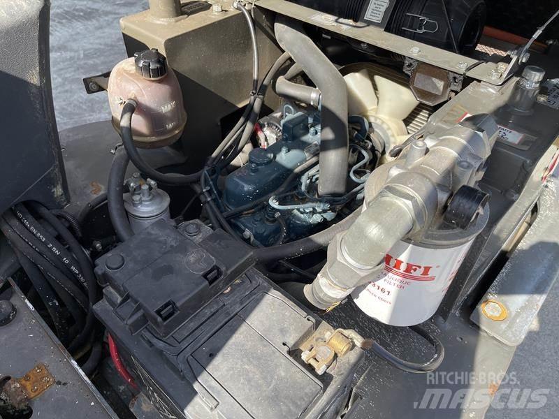 Ausa D 100 AHA Minidumprar