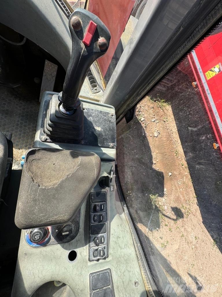 Hitachi LX 210 E Hjullastare
