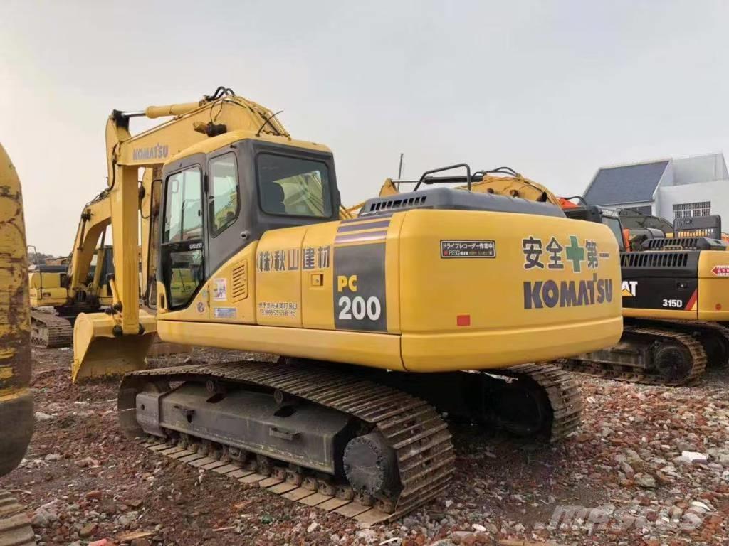 Komatsu 200-7 Bandgrävare