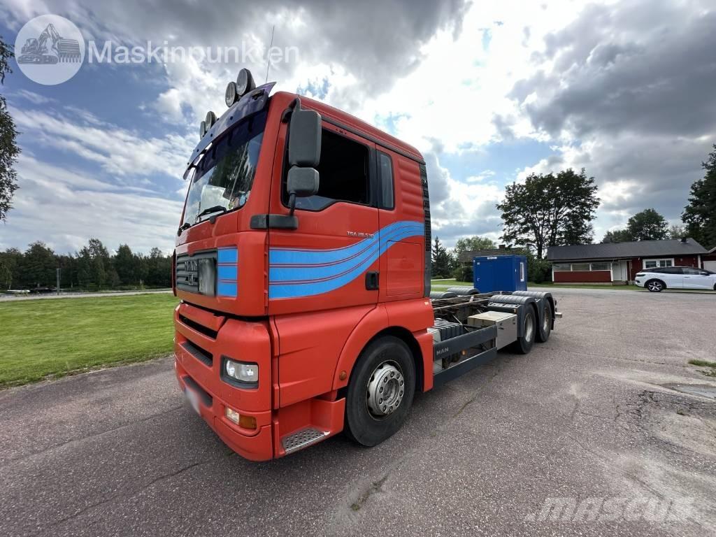 MAN TGX 28.530 LAXO Chassier