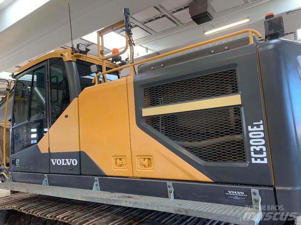 Volvo EC 300 E Bandgrävare