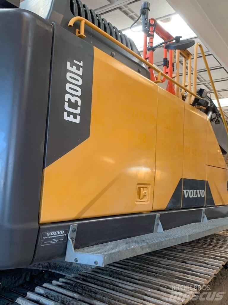Volvo EC 300 E Bandgrävare