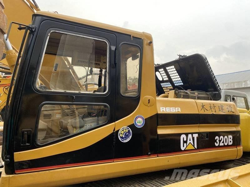 CAT 320 B L Bandgrävare
