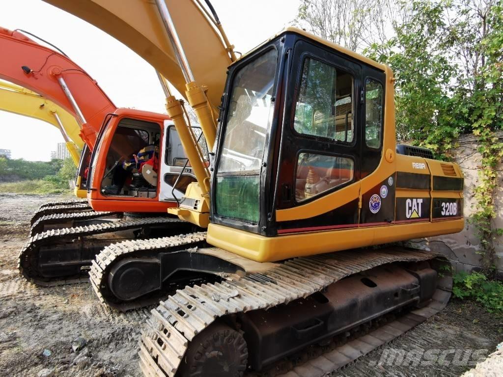 CAT 320 B L Bandgrävare