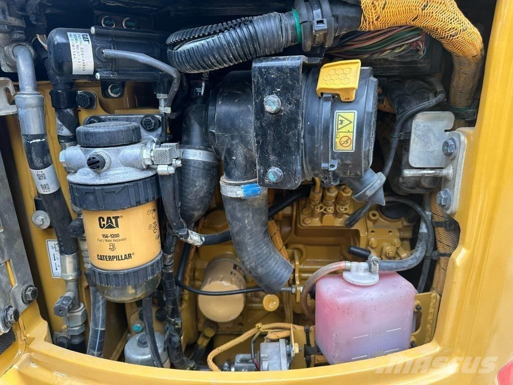 CAT 302 Minigrävare < 7t