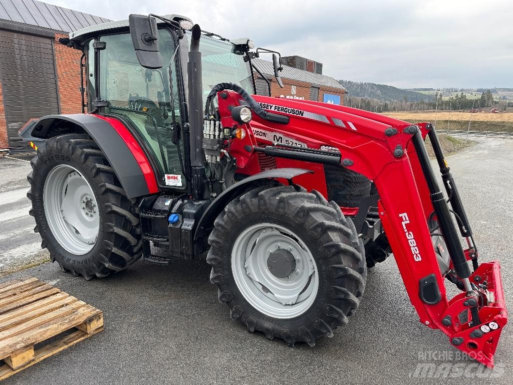 Massey Ferguson 5713 Traktorer