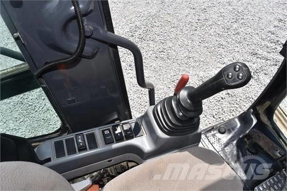 Hitachi ZX 135 Bandgrävare