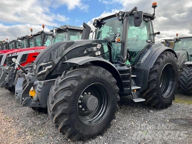 Valtra T215A Traktorer