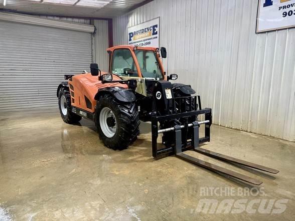 JLG 823 Teleskoplastare