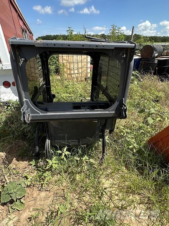 Kubota SVL Hytter och interiör