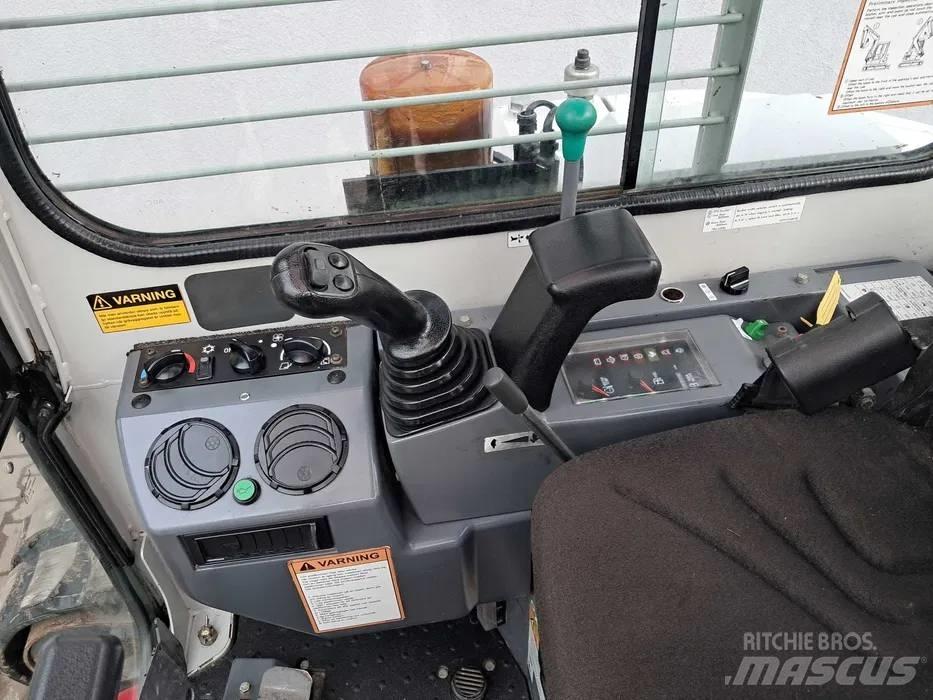 Takeuchi TB 153 FR Bandgrävare