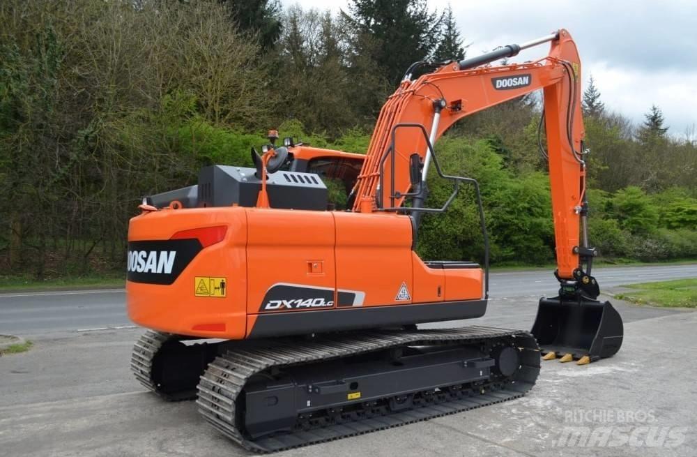 Doosan DX 140 LC-5 Bandgrävare