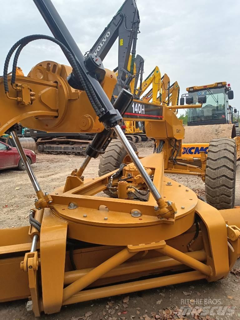CAT 140 H Väghyvlar