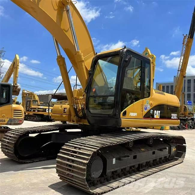 CAT 325 CL Bandgrävare