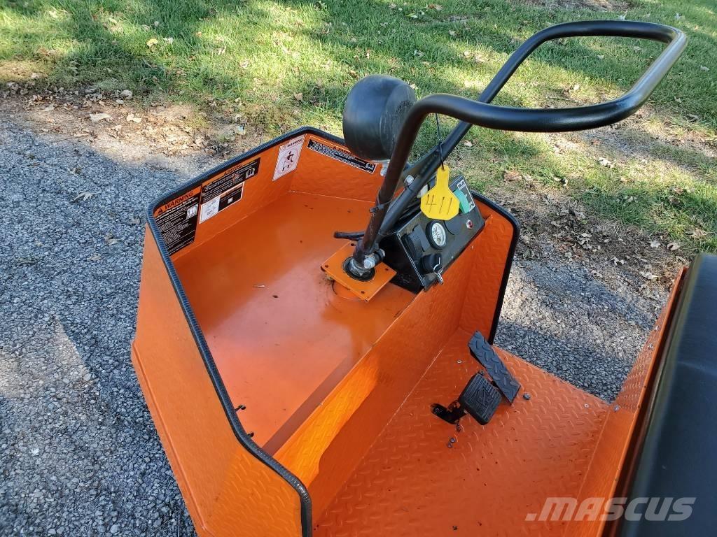 Taylor-Dunn SS536 Dragtruck