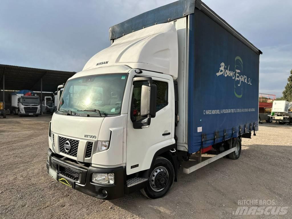 Nissan NT500 Flakbilar/Pickuper