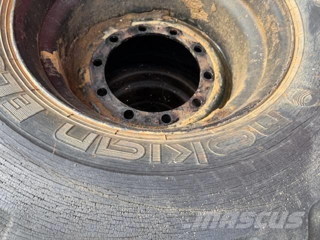 Nokian 600/50/22.5 Däck, hjul och fälgar