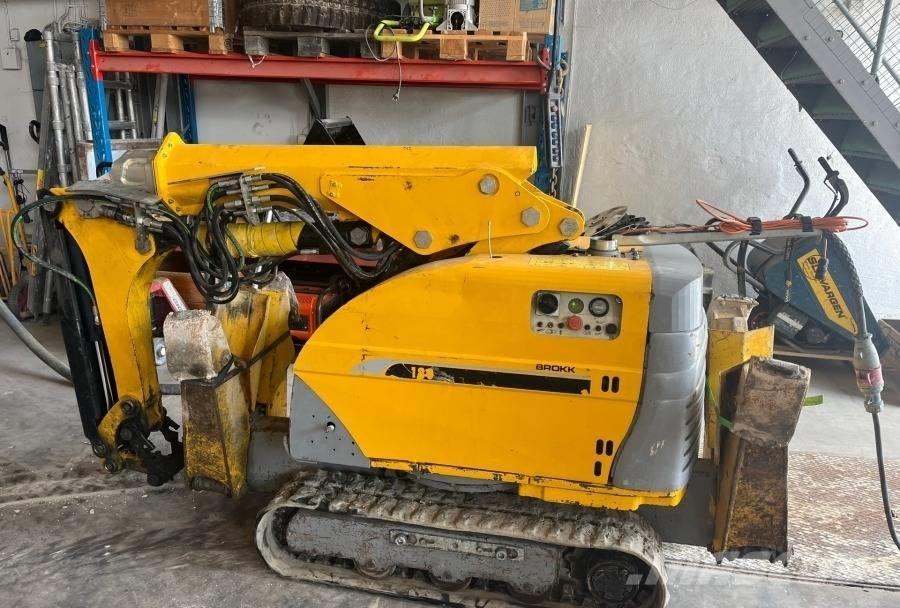 Brokk 180 Rivningsgrävare