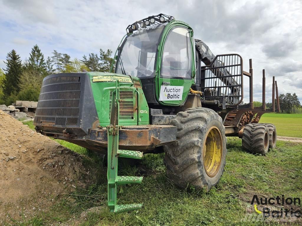 John Deere 1010 E Skotare