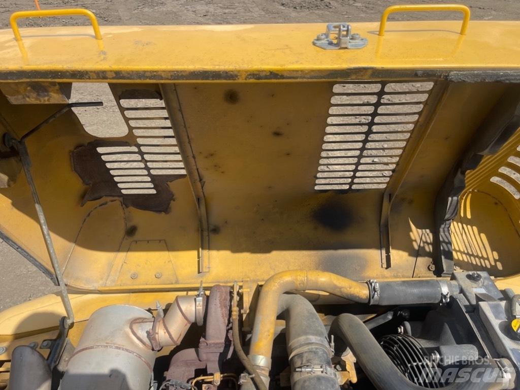 DEERE 120C Bandgrävare