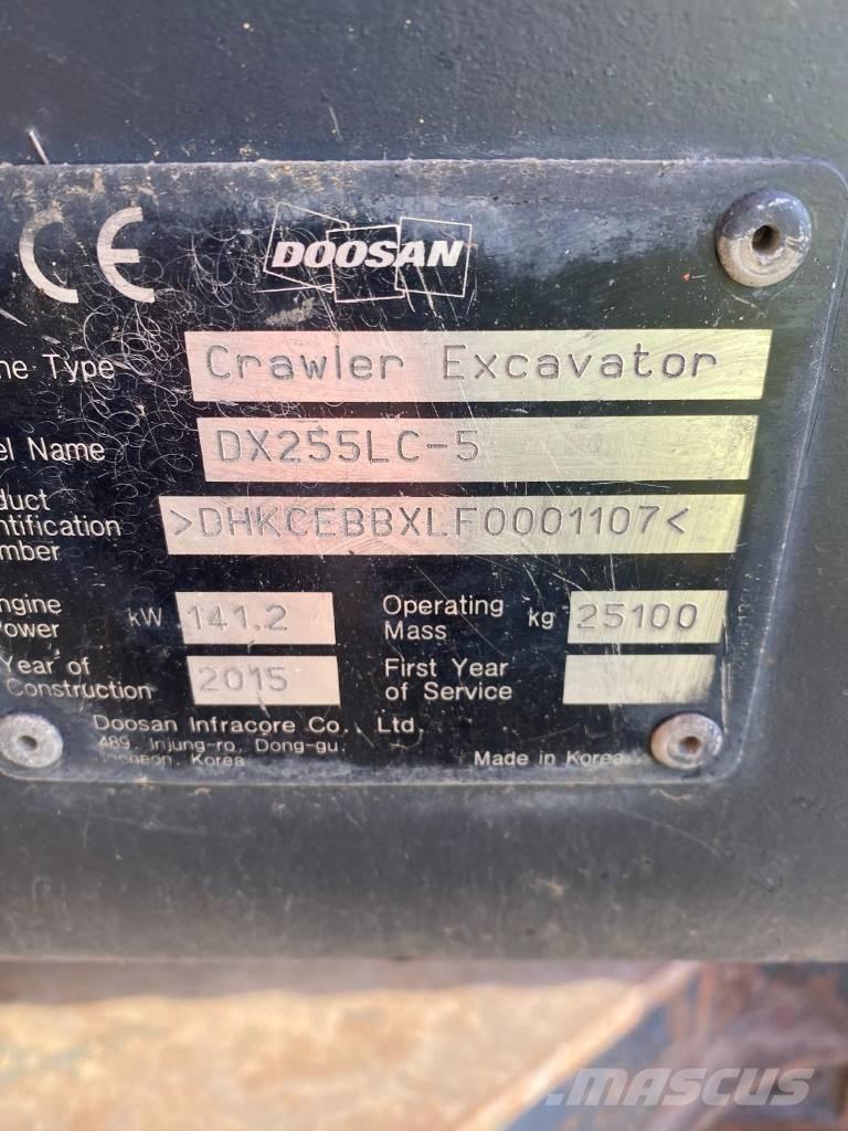 Doosan DX 255 LC-5 Bandgrävare