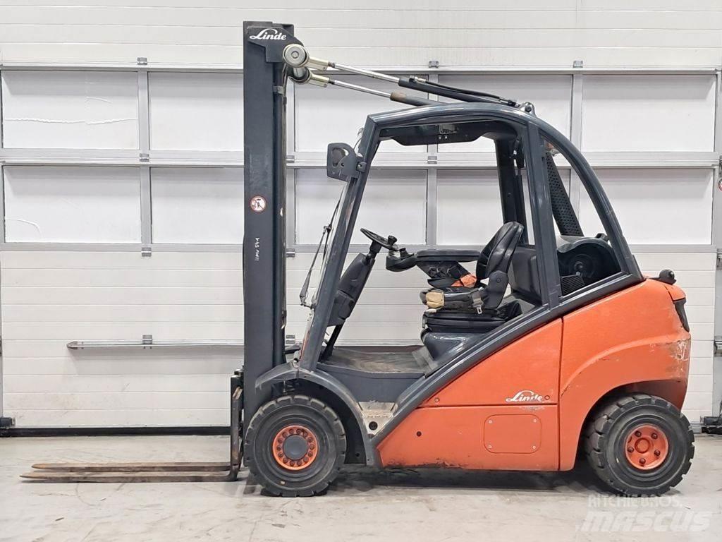 Linde H25T Gasolmotviktstruckar