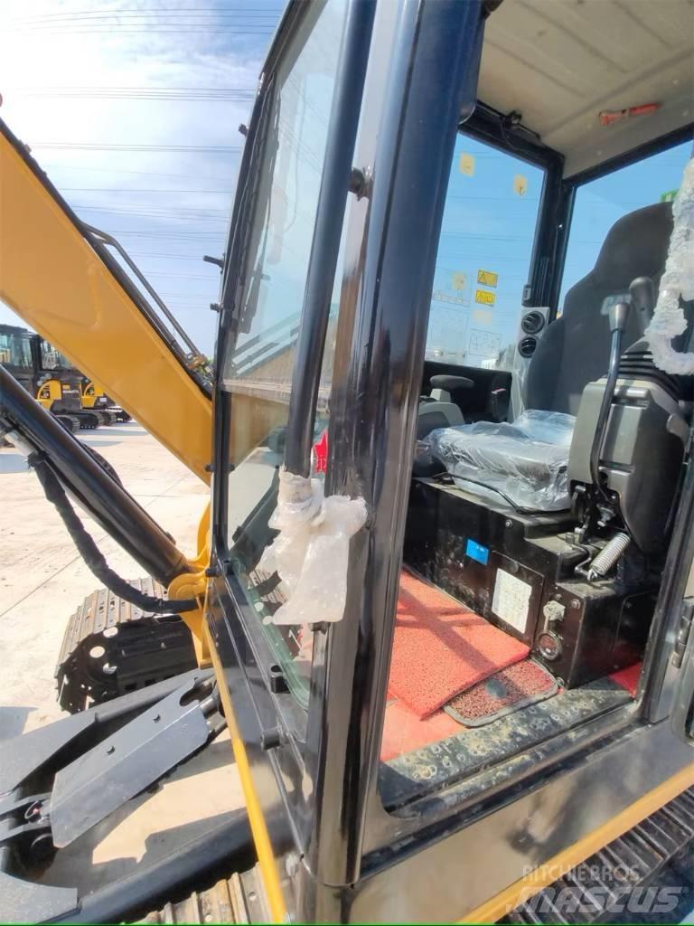 CAT 305.5 Minigrävare < 7t