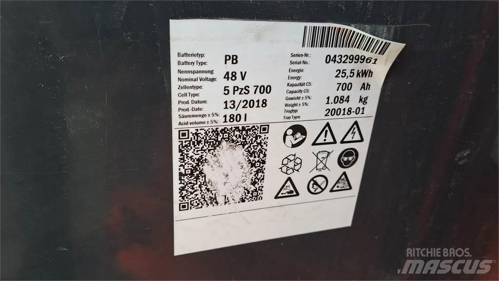 Linde E18PH-02 Elmotviktstruckar
