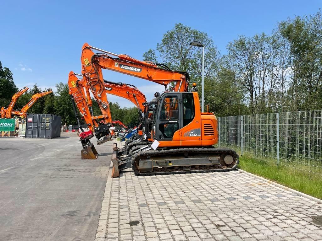 Doosan DX 140 LCR-3 Bandgrävare