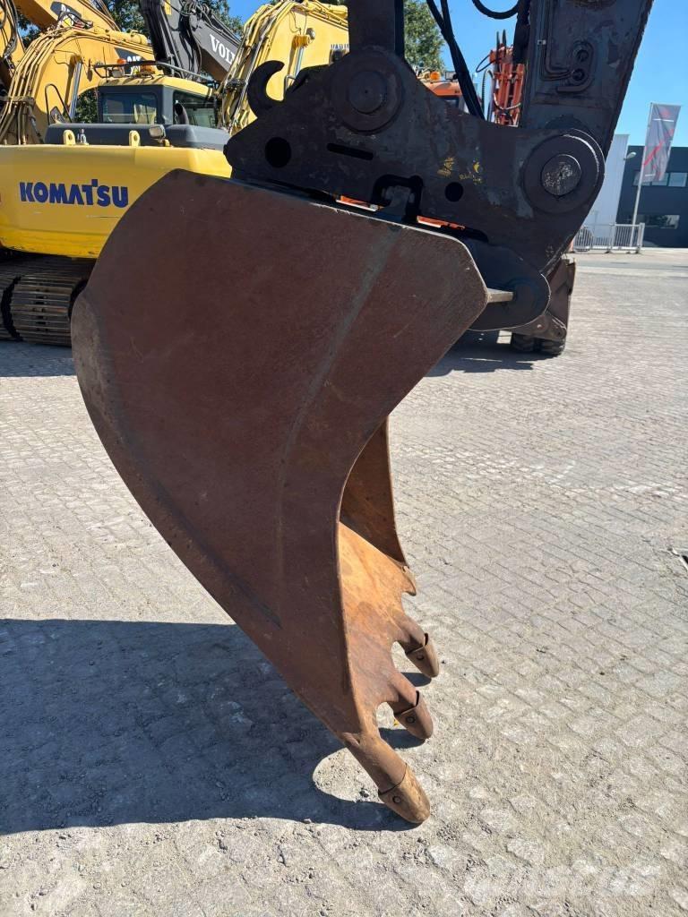 Volvo EC 210 B LC Bandgrävare