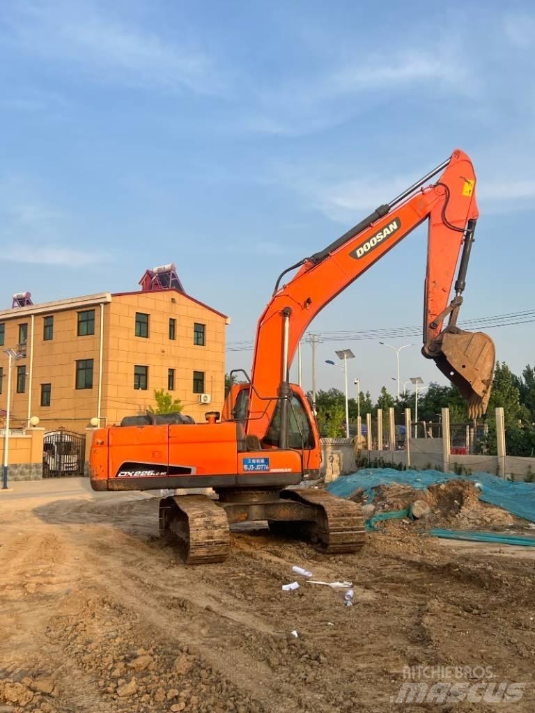 Doosan DX225LC-9C Bandgrävare