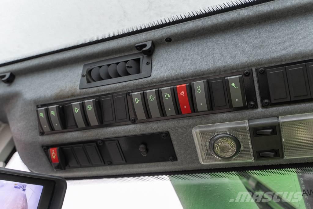 Sennebogen 821 E Hjulgrävare