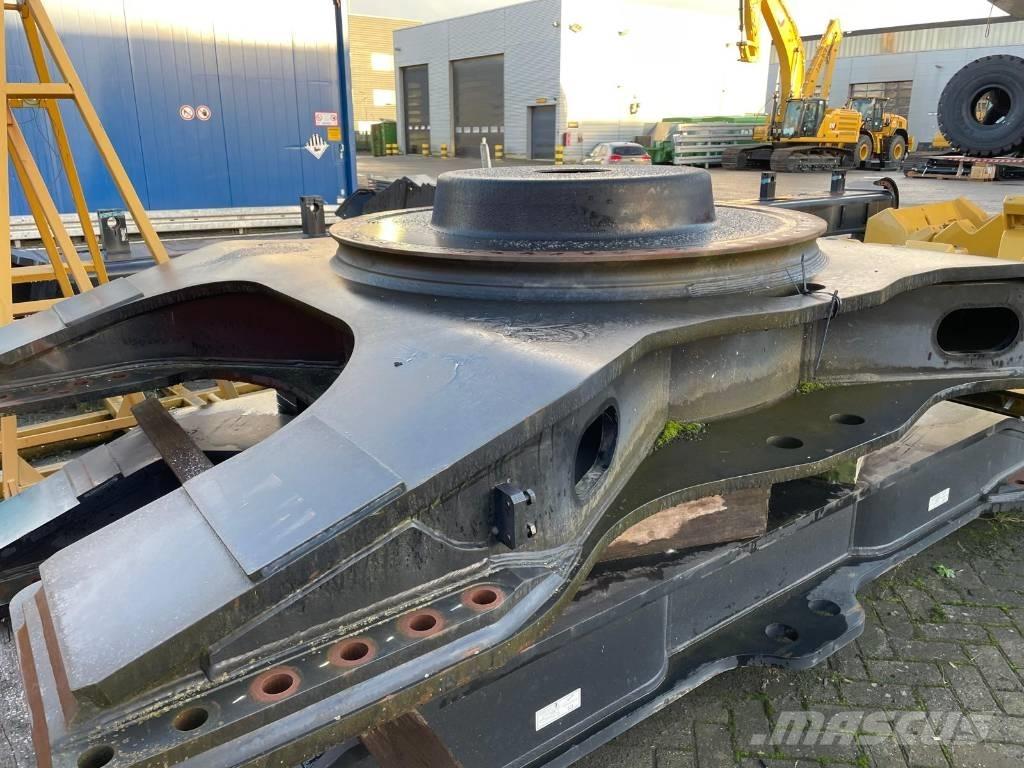 CAT 374 F L Chassi och upphängning
