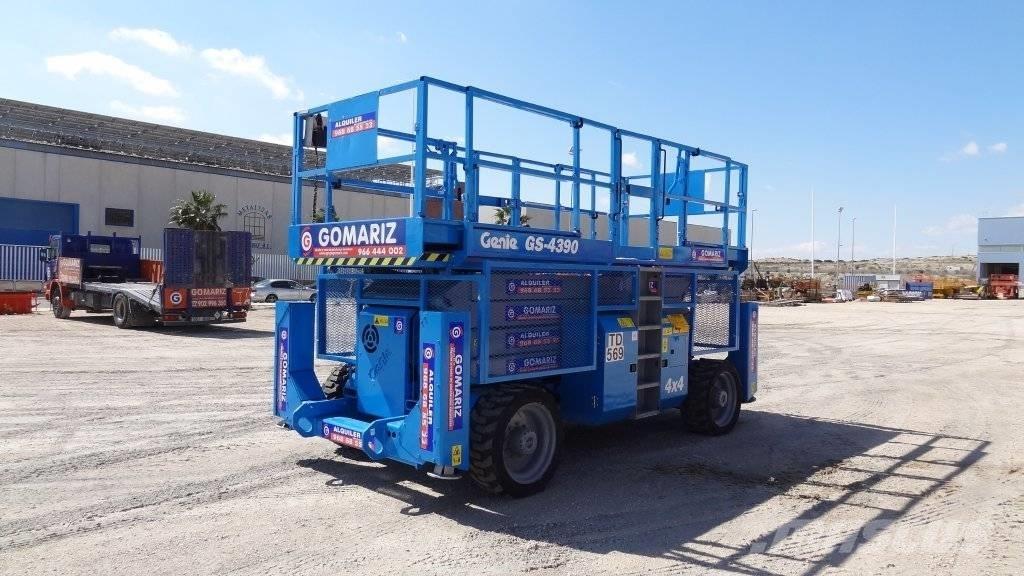 Genie GS 4390 RT Saxliftar