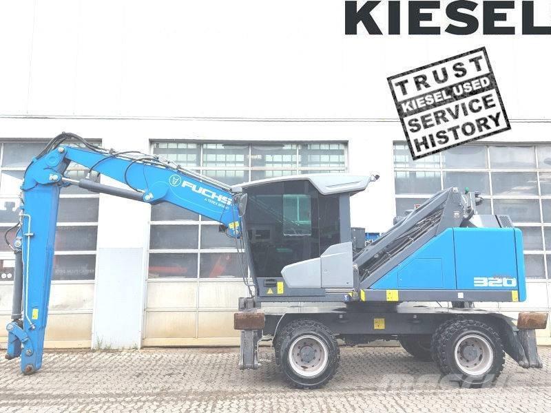 Fuchs MHL 320 F Avfalls / industri hantering
