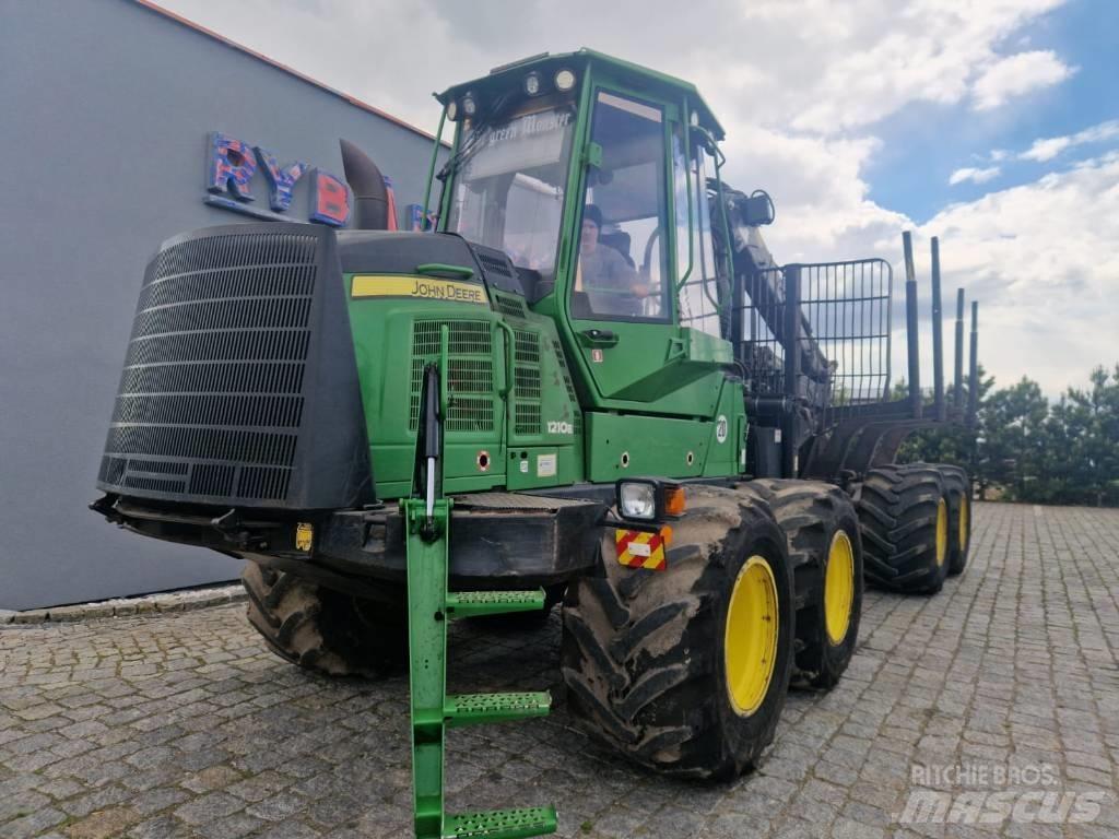 John Deere 1210 E Skotare