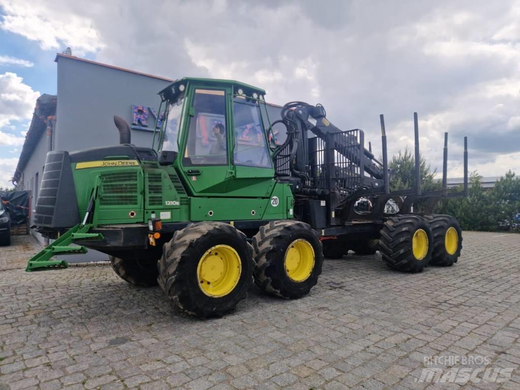 John Deere 1210 E Skotare