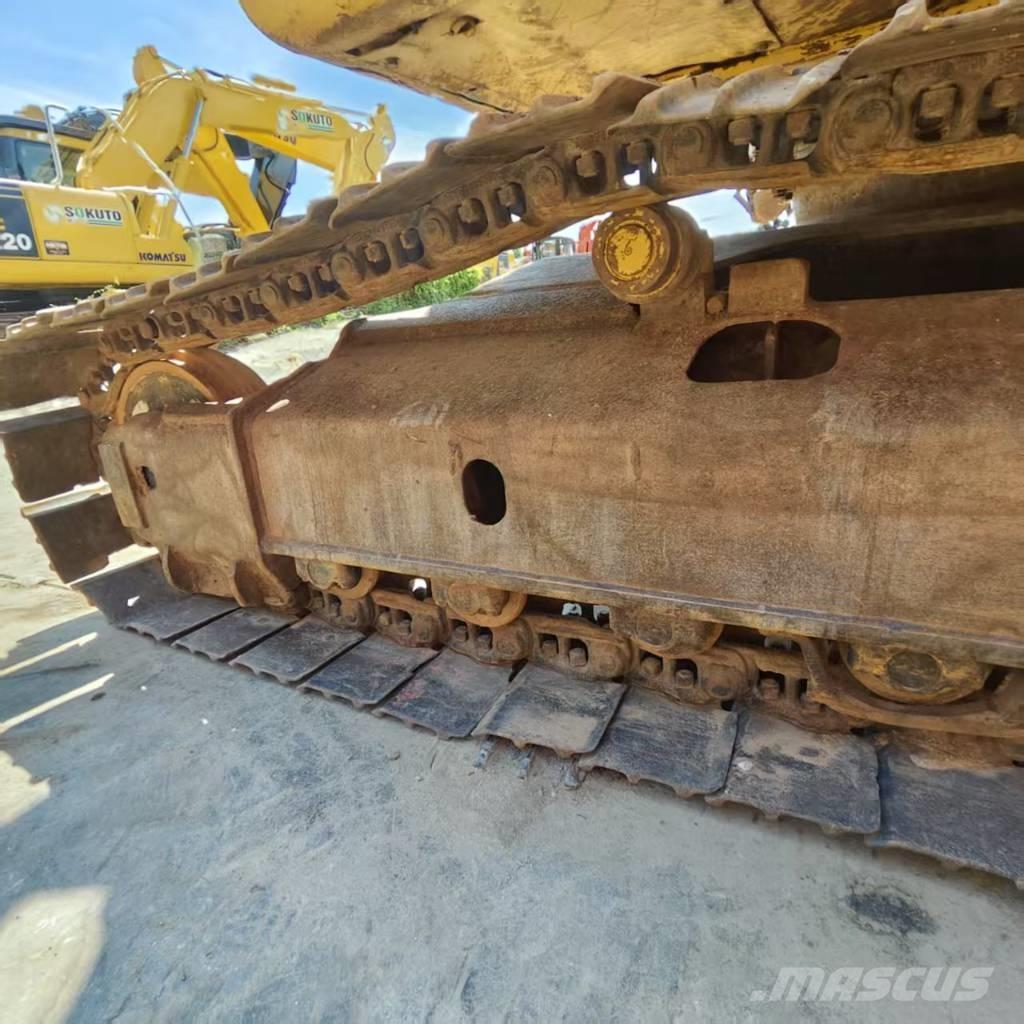 Komatsu PC 240 LC-7 Bandgrävare