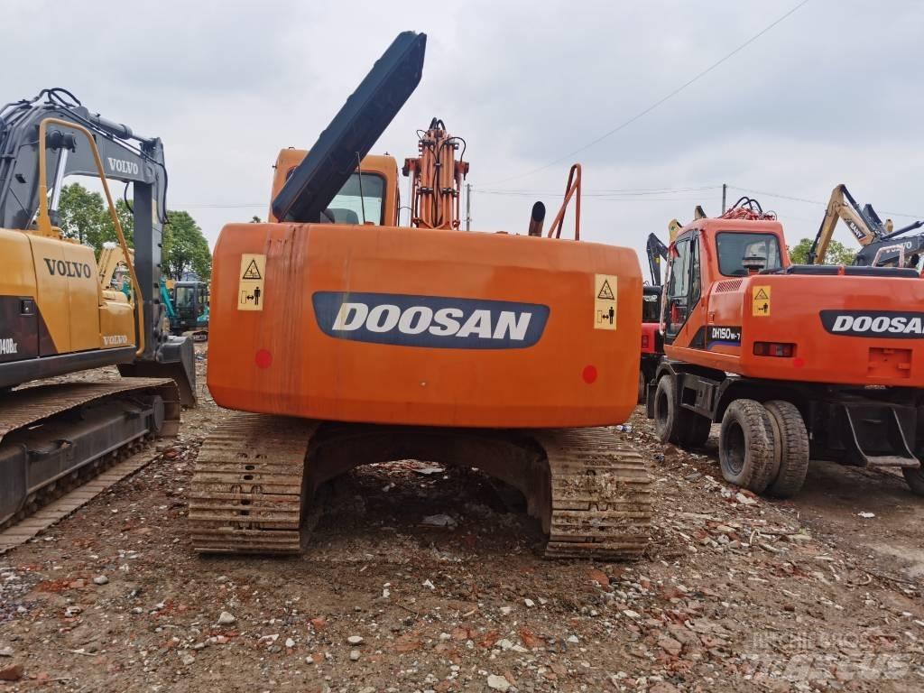 Doosan DH 150 LC-7 Bandgrävare