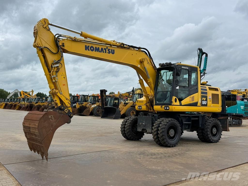 Komatsu PW180-11 Hjulgrävare