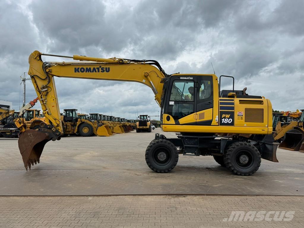 Komatsu PW180-11 Hjulgrävare