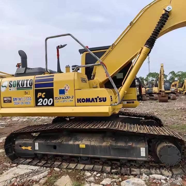 Komatsu PC200 Midigrävmaskiner 7t - 12t