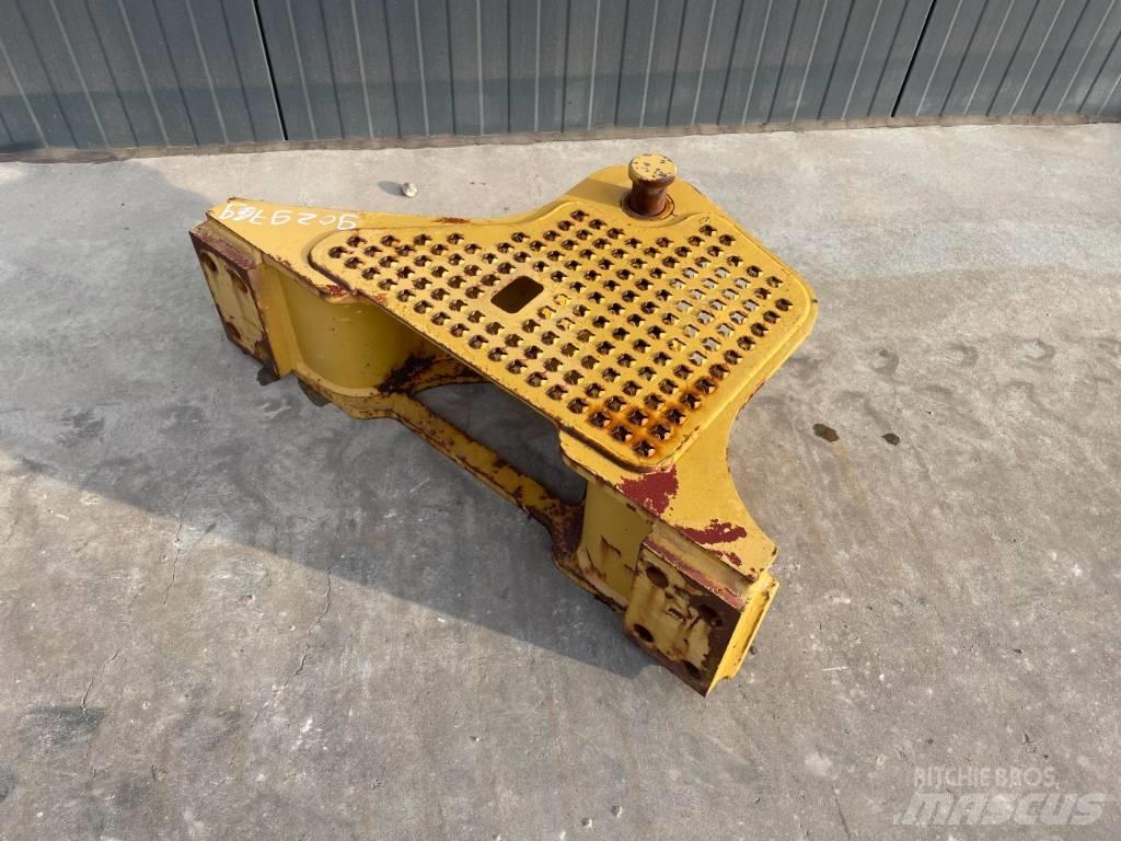 CAT D6K Zugtraverse Övriga