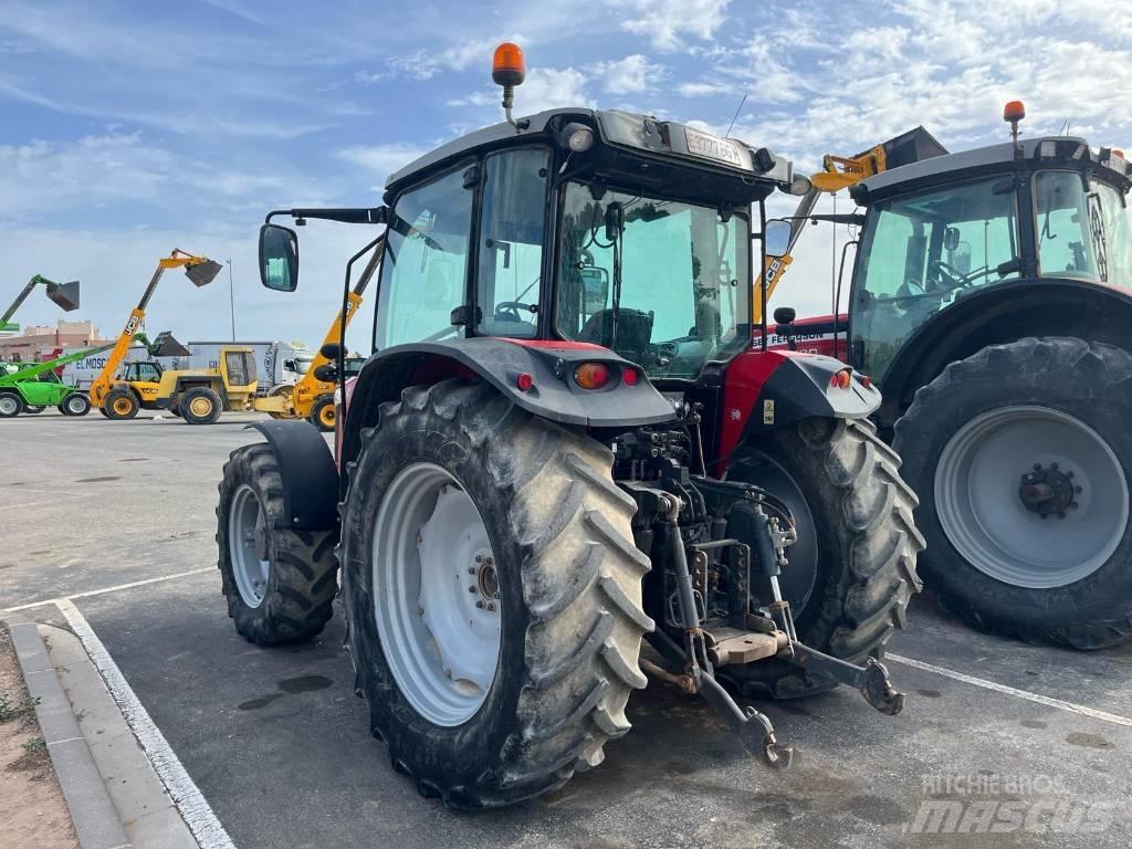 Massey Ferguson 5711 Traktorer