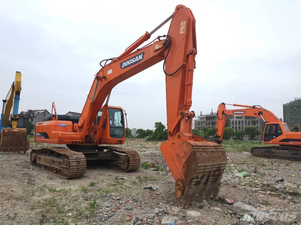 Doosan DH 300 LC-7 Bandgrävare