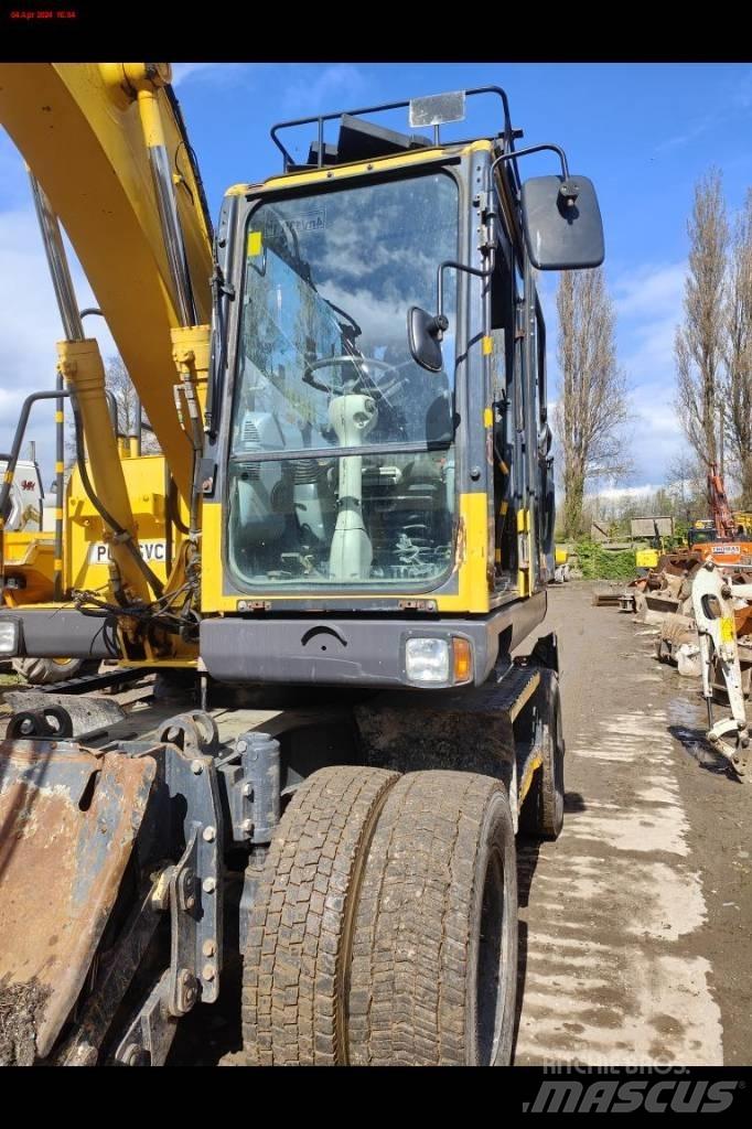Komatsu PW 148-8 Hjulgrävare
