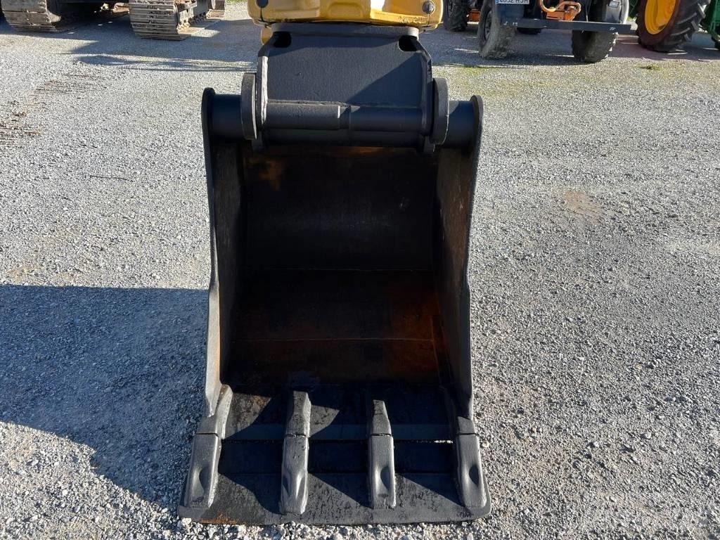 CAT M 318 F Hjulgrävare
