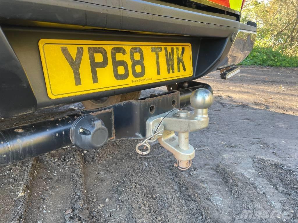 Nissan Navara Flakbilar/Pickuper